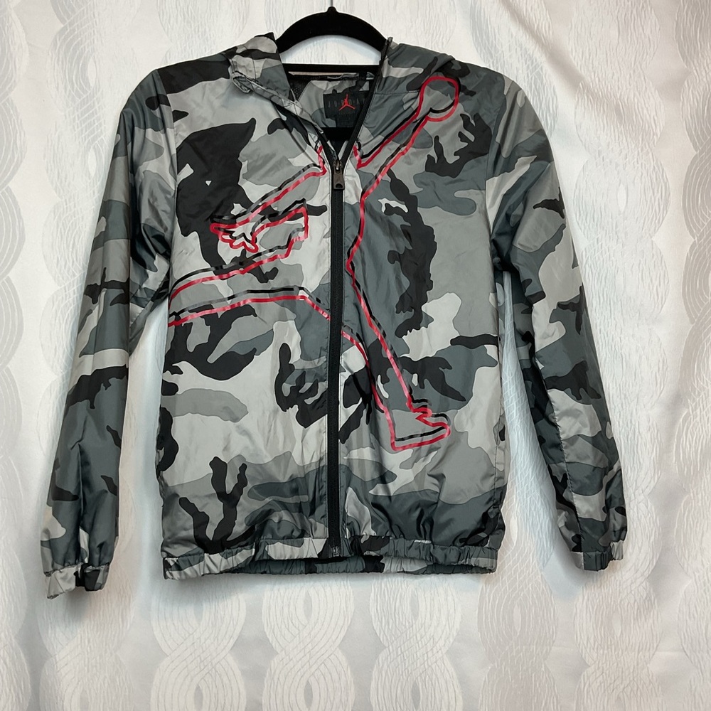 Jordan boys lightweight jacket med 8/10 - Picture 2 of 6